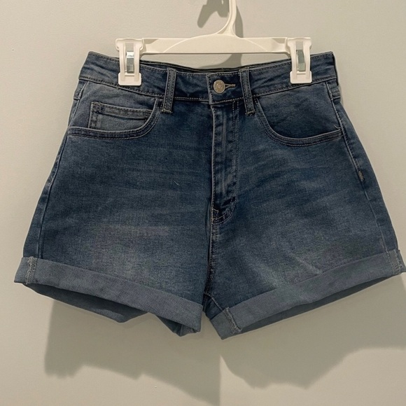 Forever 21 Jean Shorts size 27 - Picture 1 of 4